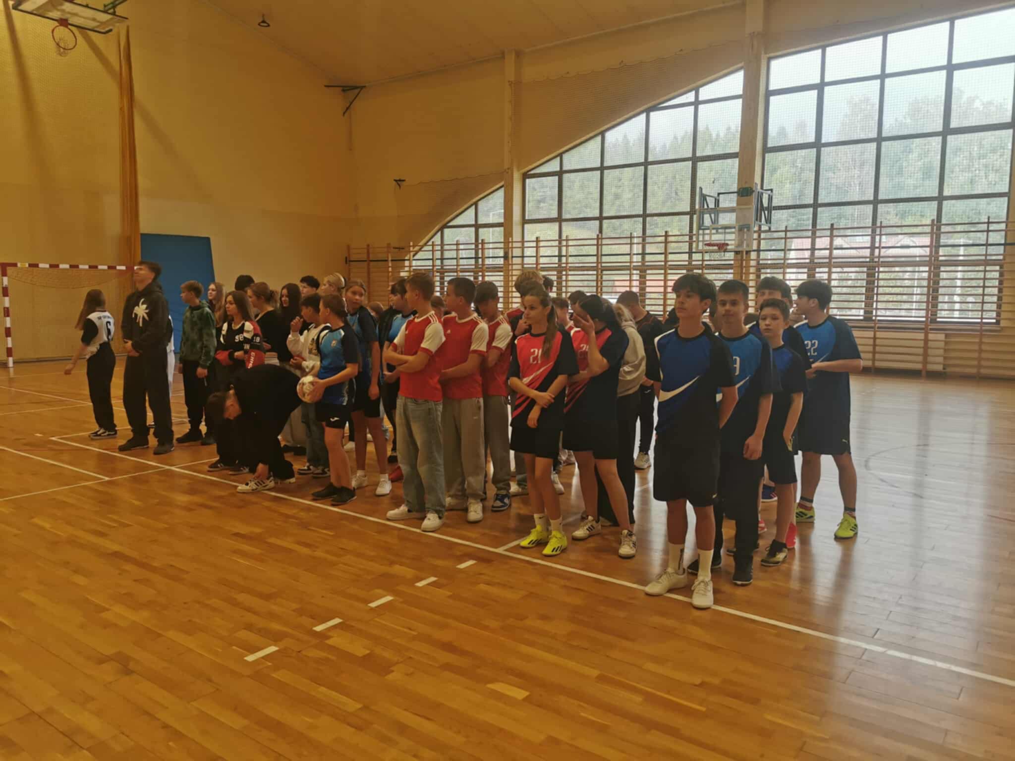 Gminne Zawody w Piłce Halowej