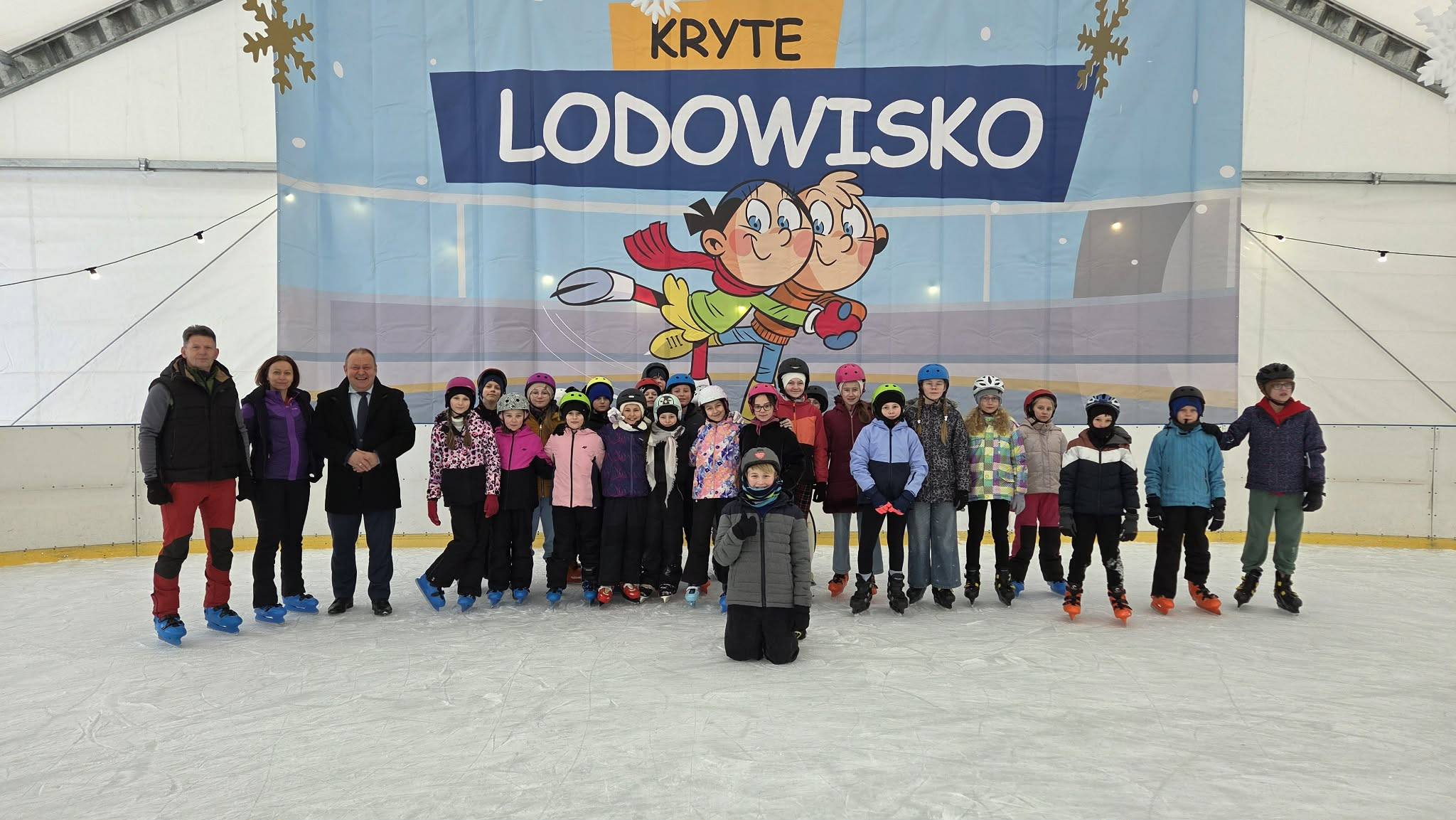 Zabawy sportowe na lodowisku