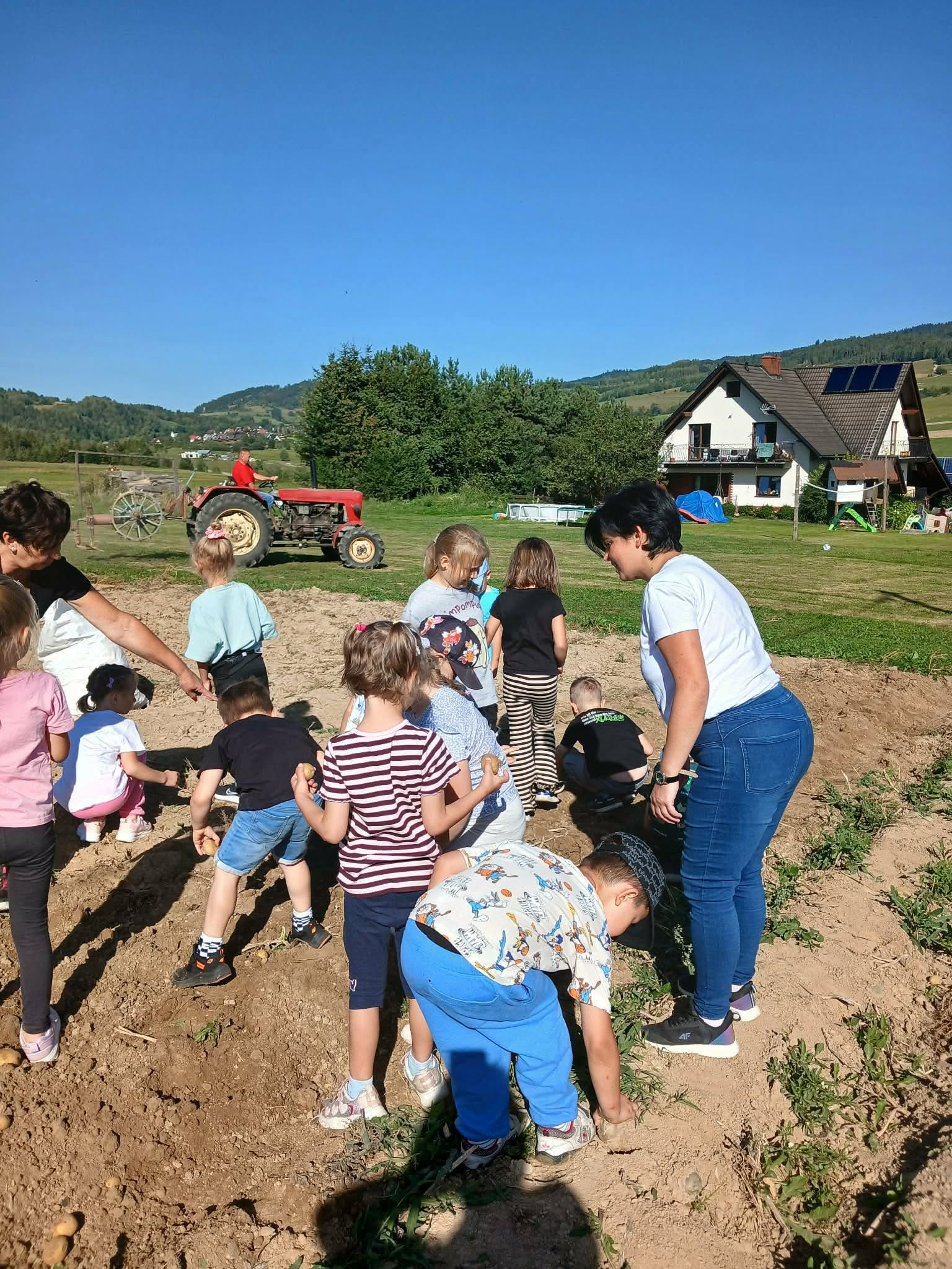 Jesienne prace w polu - wyjście integracyjne sześciolatków
