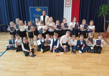 Uroczyste pasowanie na ucznia klasy pierwszej